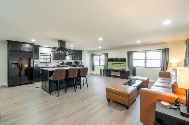 470 County Road 1812, Clifton, TX 76634