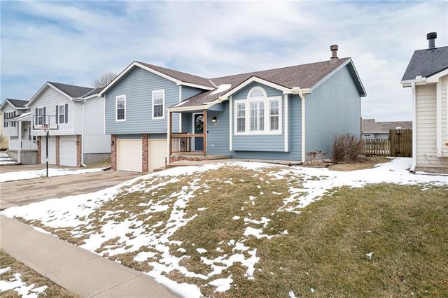 5008 University Avenue, St Joseph, MO 64503