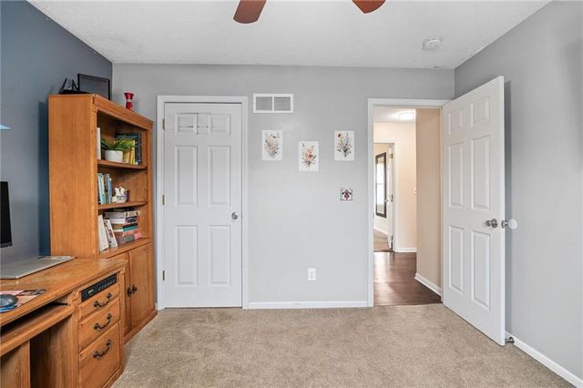 5008 University Avenue, St Joseph, MO 64503