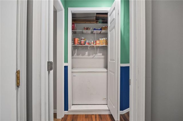 5008 University Avenue, St Joseph, MO 64503