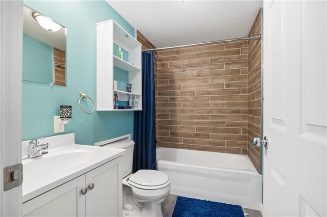 5008 University Avenue, St Joseph, MO 64503