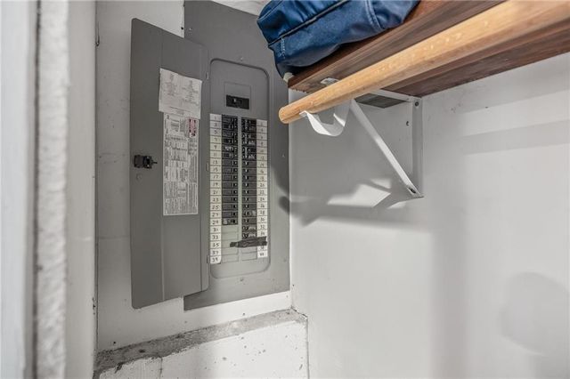 5008 University Avenue, St Joseph, MO 64503