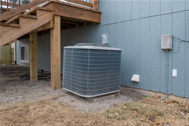 5008 University Avenue, St Joseph, MO 64503