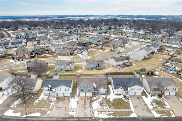 5008 University Avenue, St Joseph, MO 64503