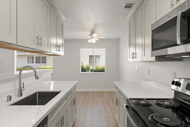 323 Blossom Hill Road 2, San Jose, CA 95123