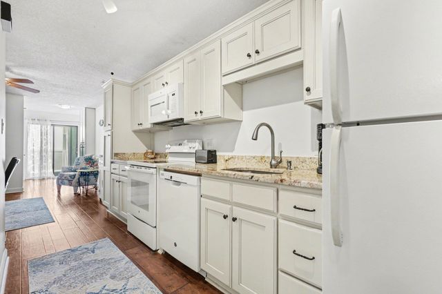 1709 S Ocean Blvd Unit 407, North Myrtle Beach, SC 29582