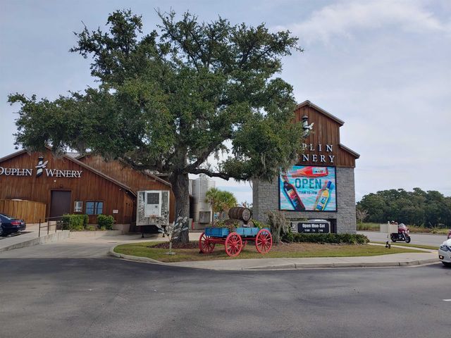 1709 S Ocean Blvd Unit 407, North Myrtle Beach, SC 29582