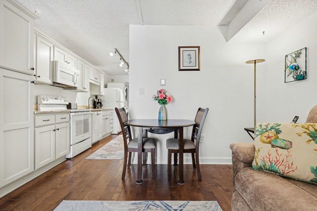 1709 S Ocean Blvd Unit 407, North Myrtle Beach, SC 29582