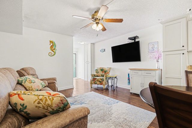 1709 S Ocean Blvd Unit 407, North Myrtle Beach, SC 29582