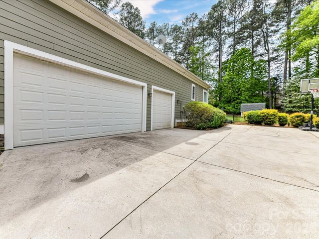 112 Misty Meadows Court, Mooresville, NC 28117