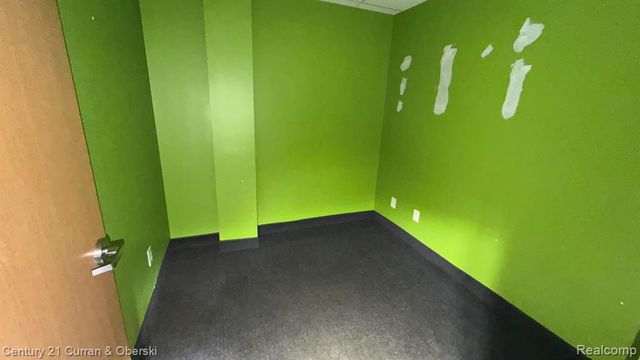 20219 Carlysle Street, Dearborn, MI 48124