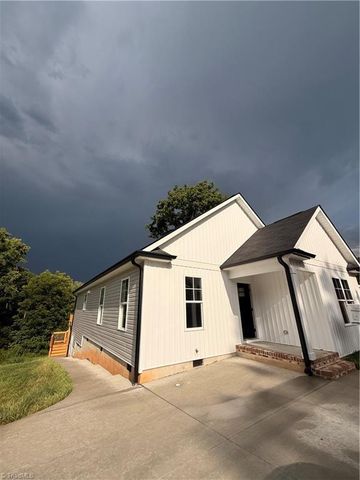 1313 Kearns Alley, High Point, NC 27260
