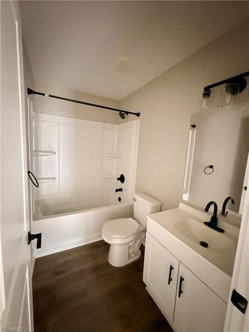 1313 Kearns Alley, High Point, NC 27260