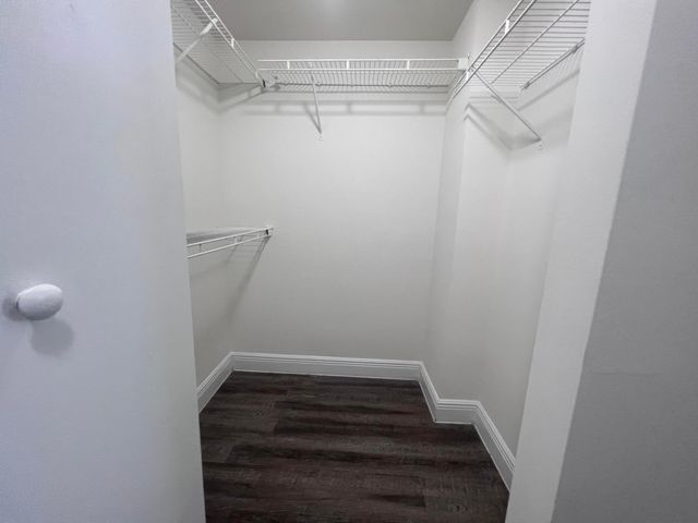 19455 NE 10 Avenue 5-523, North Miami Beach, FL 33179