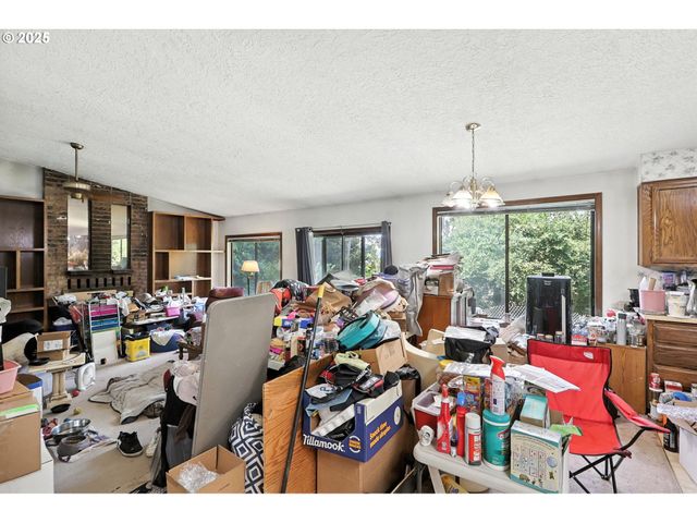 1549 Sw 13TH Cir, Troutdale, OR 97060