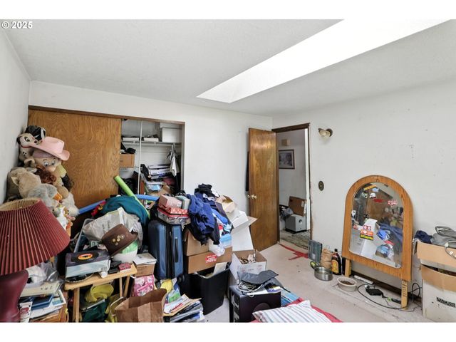 1549 Sw 13TH Cir, Troutdale, OR 97060