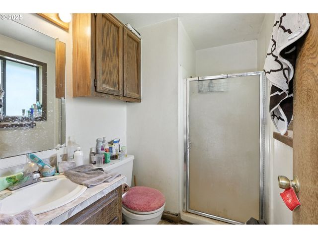 1549 Sw 13TH Cir, Troutdale, OR 97060