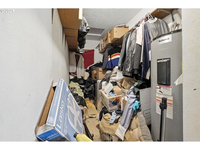 1549 Sw 13TH Cir, Troutdale, OR 97060