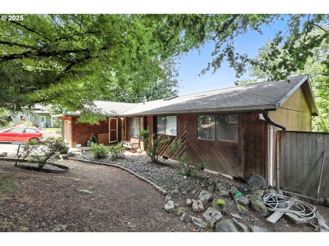1549 Sw 13TH Cir, Troutdale, OR 97060