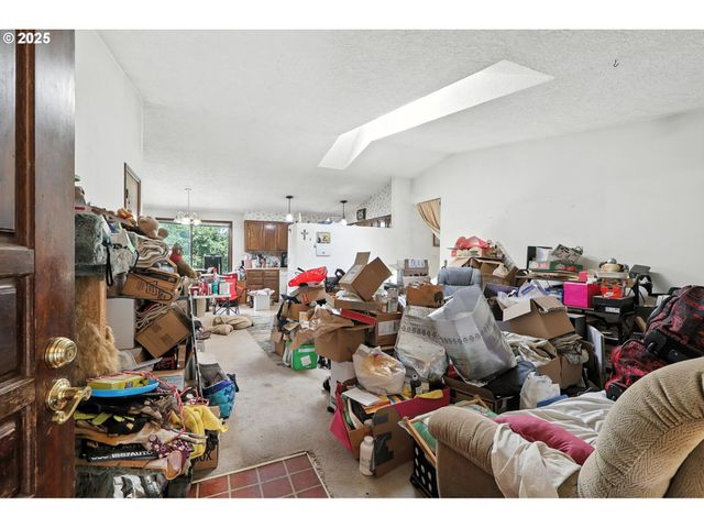 1549 Sw 13TH Cir, Troutdale, OR 97060