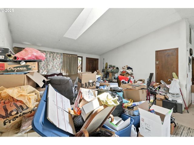 1549 Sw 13TH Cir, Troutdale, OR 97060
