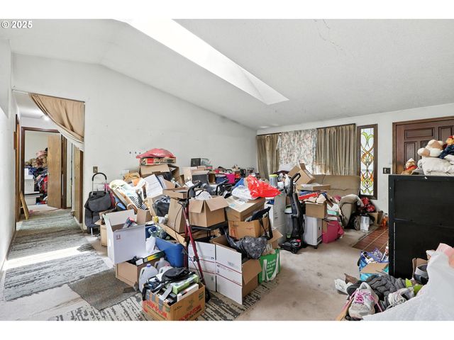 1549 Sw 13TH Cir, Troutdale, OR 97060