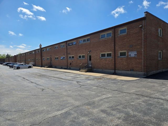 643 N Carroll Parkway 210B, Glenwood, IL 60425