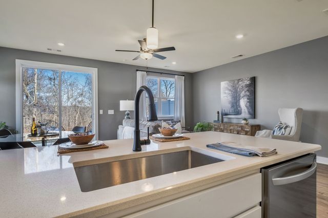 6001 Mill Tree Ct, Nashville, TN 37221