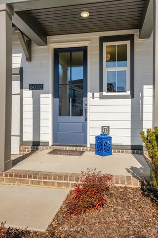 6001 Mill Tree Ct, Nashville, TN 37221