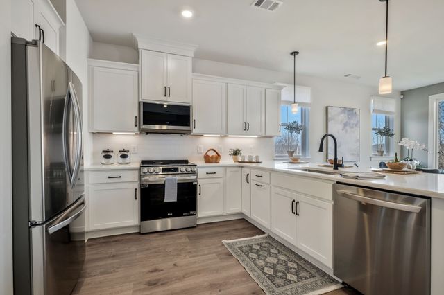 6001 Mill Tree Ct, Nashville, TN 37221