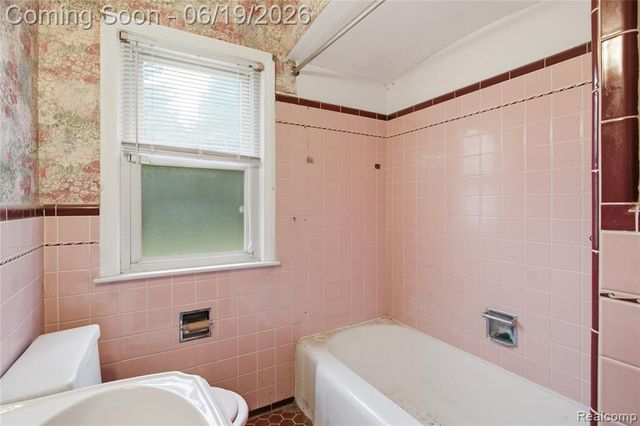 14154 Marion, Redford, MI 48239
