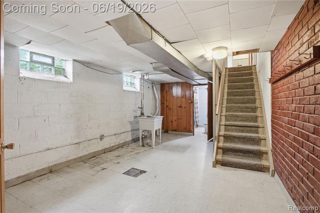 14154 Marion, Redford, MI 48239