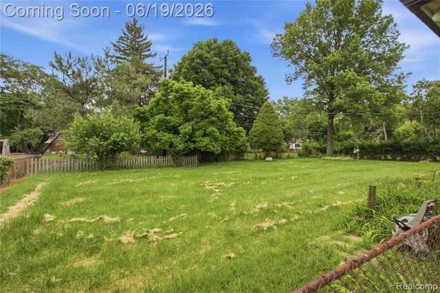 14154 Marion, Redford, MI 48239