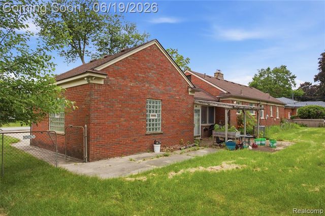 14154 Marion, Redford, MI 48239
