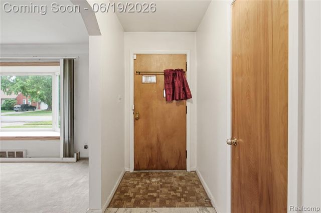 14154 Marion, Redford, MI 48239
