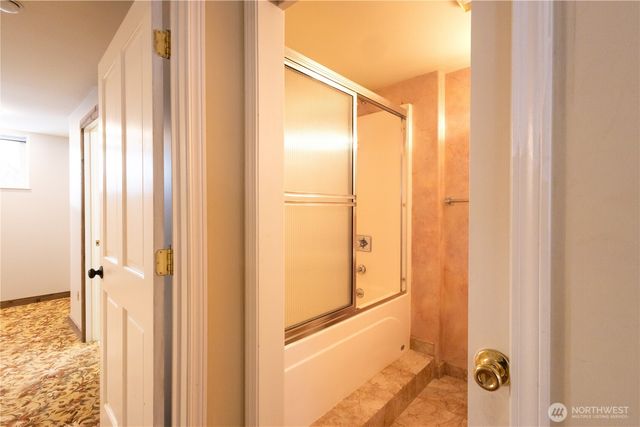 100 N B Street, Roslyn, WA 98941