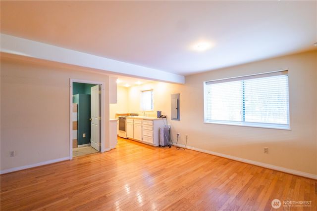 100 N B Street, Roslyn, WA 98941