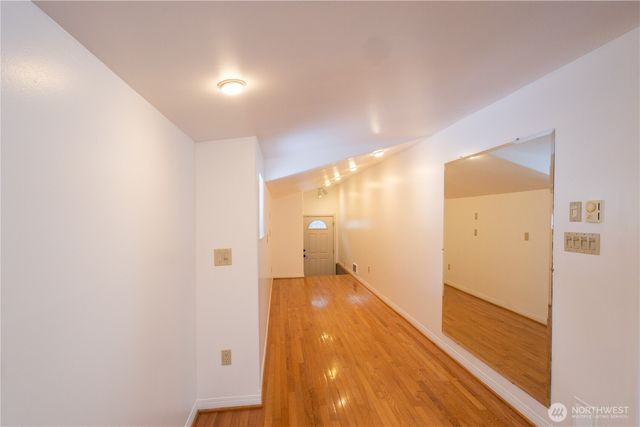 100 N B Street, Roslyn, WA 98941