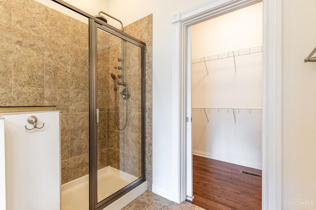 5873 Falling Brook Drive, Mason, OH 45040