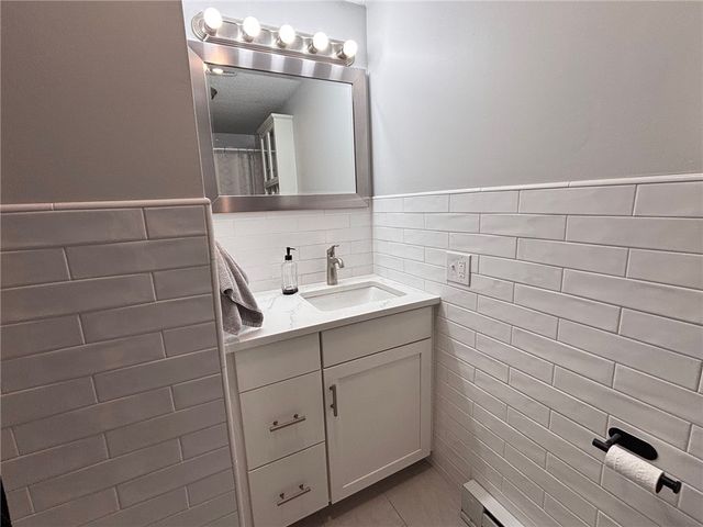 4162 Post Road 15, Warwick, RI 02818