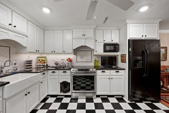 2135 1st Avenue SE 115, Cedar Rapids, IA 52402