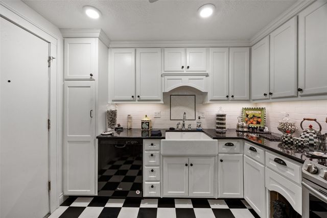 2135 1st Avenue SE 115, Cedar Rapids, IA 52402