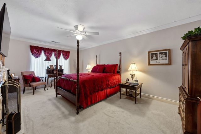 2135 1st Avenue SE 115, Cedar Rapids, IA 52402