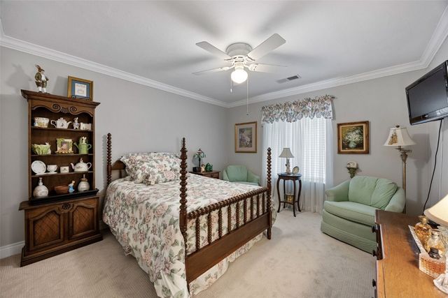 2135 1st Avenue SE 115, Cedar Rapids, IA 52402