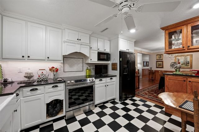 2135 1st Avenue SE 115, Cedar Rapids, IA 52402