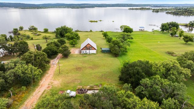 132 Blue Bird LN, Tow, TX 78657