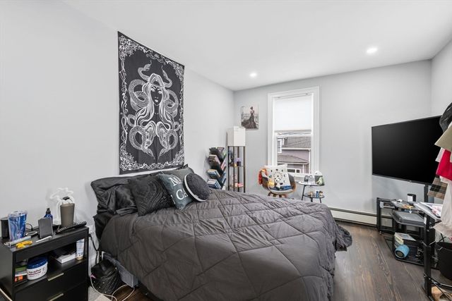 16 Cloutman St 2, Salem, MA 01970