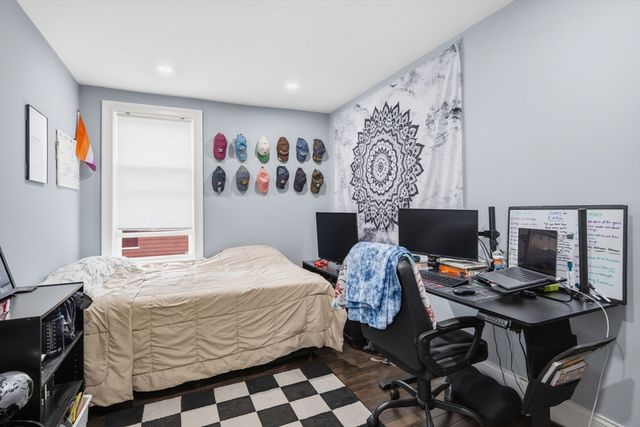 16 Cloutman St 2, Salem, MA 01970