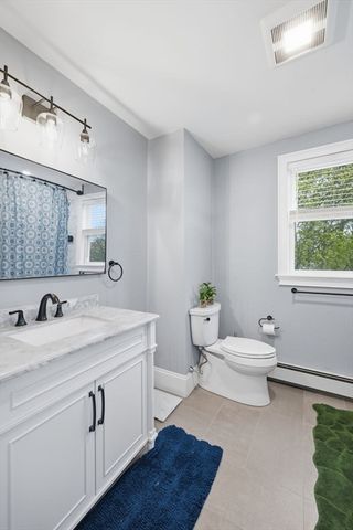 16 Cloutman St 2, Salem, MA 01970