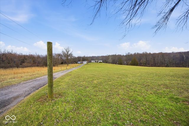 8799 S Nineveh Road, Nineveh, IN 46164